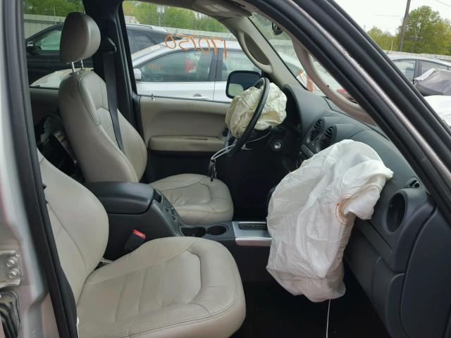 1J4GL38K03W622722 - 2003 JEEP LIBERTY RE SILVER photo 5