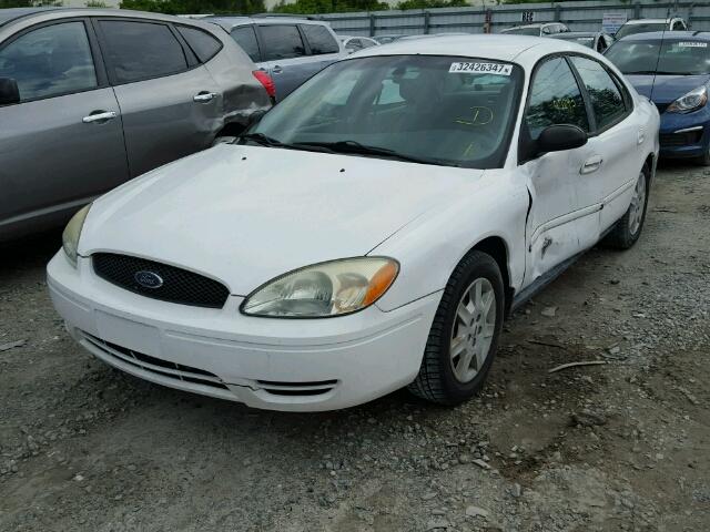 1FAFP53U85A283725 - 2005 FORD TAURUS WHITE photo 2