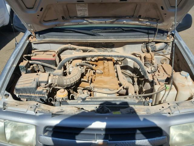 2CNBJ13C026936112 - 2002 CHEVROLET TRACKER SILVER photo 7