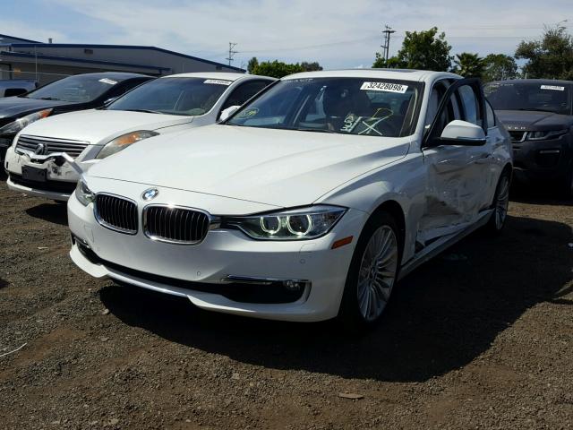 WBA3A9G59DNP36568 - 2013 BMW 335 I WHITE photo 2