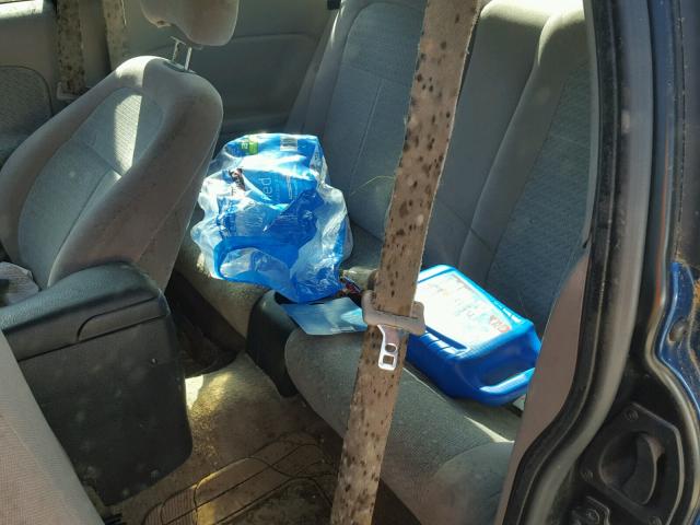 1G8ZY1277YZ135493 - 2000 SATURN SC2 BLUE photo 6