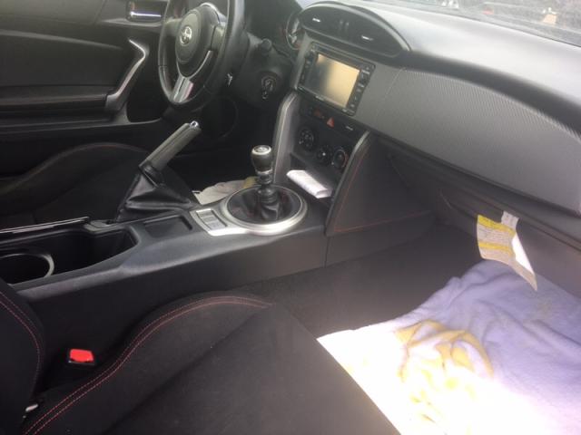 JF1ZNAA17F9712618 - 2015 TOYOTA SCION FR-S შავი ფოტო 9