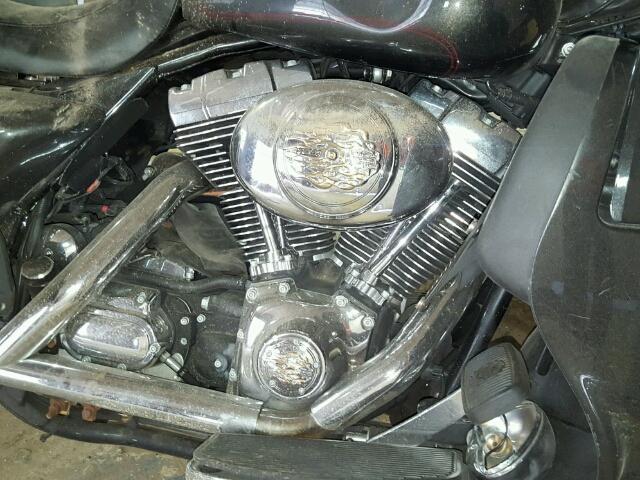 1HD1FCW176Y625587 - 2006 HARLEY-DAVIDSON FLHTCUI Сұр фото 7