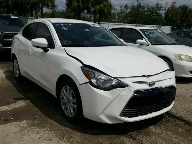 3MYDLBZV5GY107730 - 2016 TOYOTA SCION IA WHITE photo 1