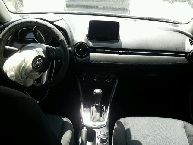 3MYDLBZV5GY107730 - 2016 TOYOTA SCION IA WHITE photo 9