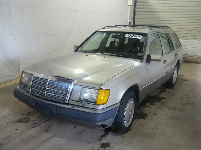 WDBED90E4LF134973 - 1990 MERCEDES-BENZ 300TE TAN photo 2