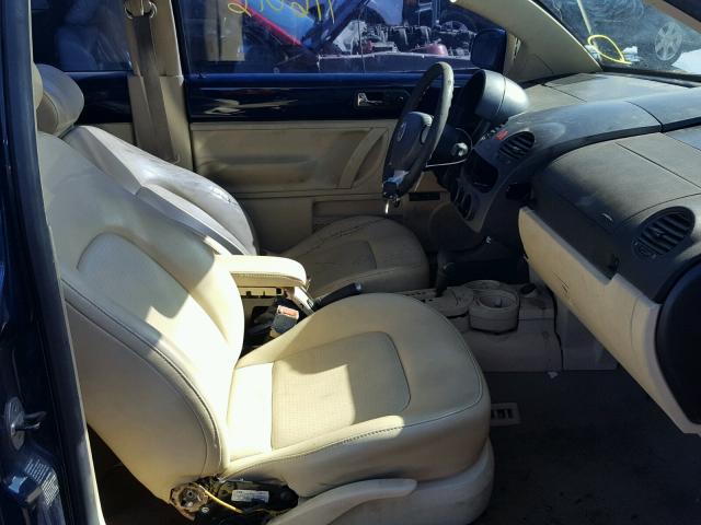 3VWCK31C45M409945 - 2005 VOLKSWAGEN NEW BEETLE ლურჯი ფოტო 5