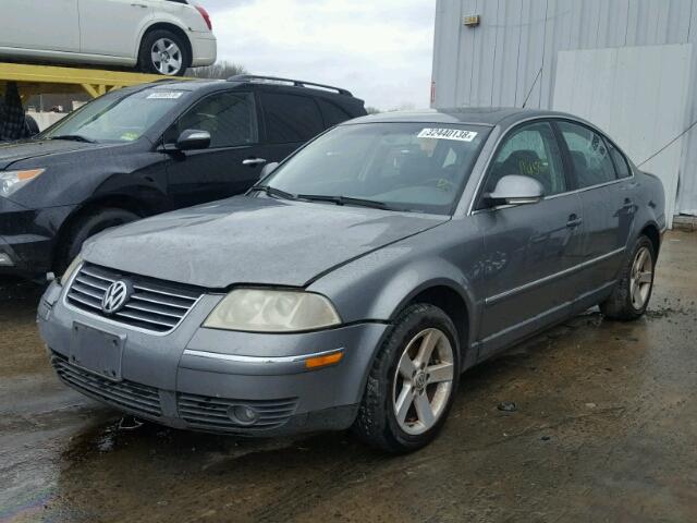 WVWRH63B54P198281 - 2004 VOLKSWAGEN PASSAT GLX 银色 照片 2