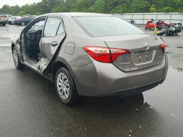 2T1BURHE6HC852758 - 2017 TOYOTA COROLLA L GRAY photo 3