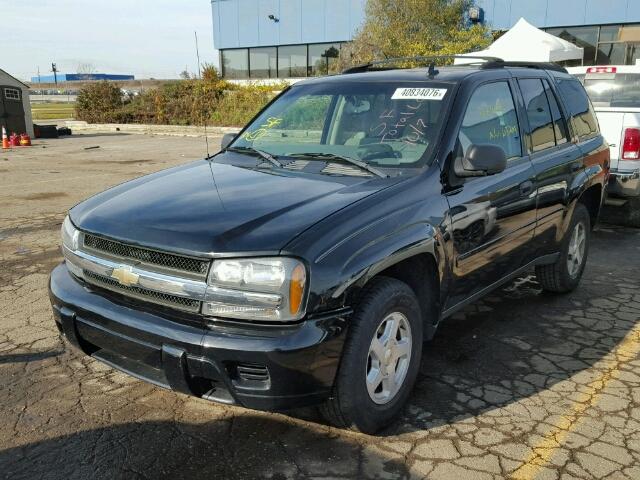 1GNDS13S462302328 - 2006 CHEVROLET TRAILBLAZE BLACK photo 2