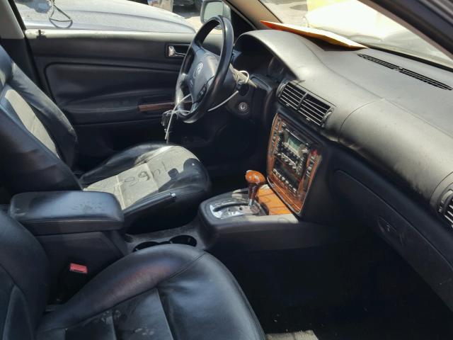 WVWYH63B13E425570 - 2003 VOLKSWAGEN PASSAT GLX 灰色 照片 5