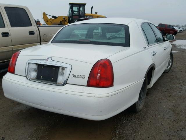 1LNHM82W3XY653145 - 1999 LINCOLN TOWN CAR S WHITE photo 4