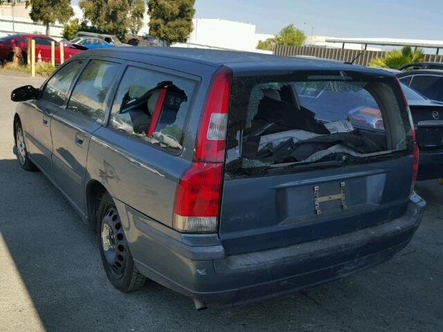 YV1SW64A332306979 - 2003 VOLVO V70 BLUE photo 3