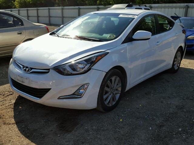 5NPDH4AE2FH564529 - 2015 HYUNDAI ELANTRA SE WHITE photo 2