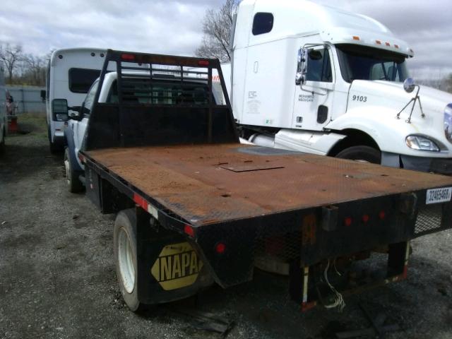 1FDAF56RX8EA11488 - 2008 FORD F550 SUPER WHITE photo 3