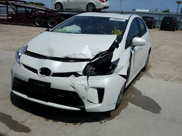 JTDKN3DU1D1666924 - 2013 TOYOTA PRIUS WHITE photo 2