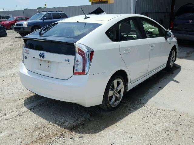 JTDKN3DU1D1666924 - 2013 TOYOTA PRIUS WHITE photo 4