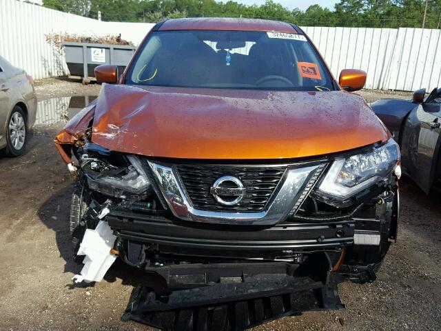 5N1AT2MT5HC743593 - 2017 NISSAN ROGUE S ORANGE photo 9