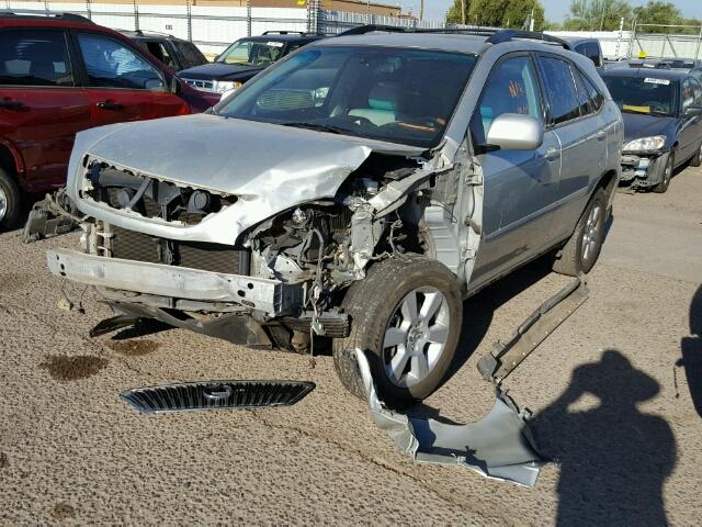 2T2HA31U35C049088 - 2005 LEXUS RX 330 SILVER photo 2