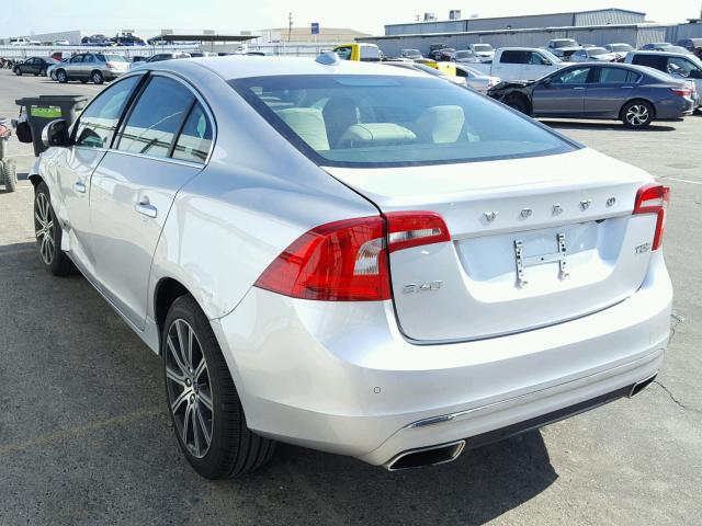 LYV402HK8JB164510 - 2018 VOLVO S60 PREMIE SILVER photo 3