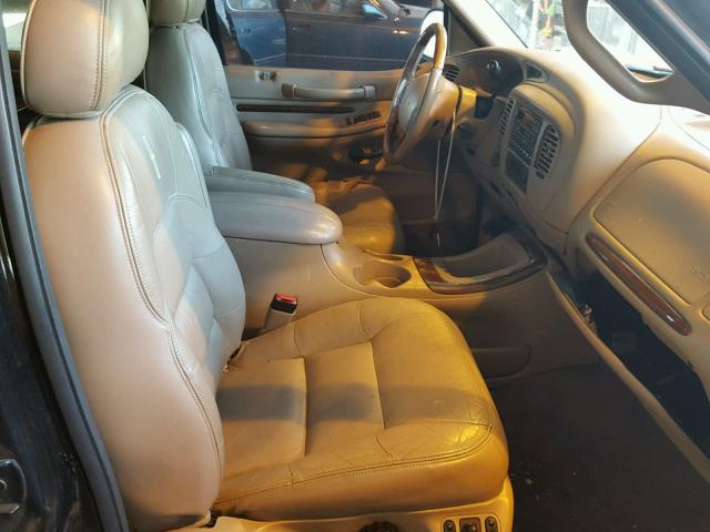 5LMPU28L7XLJ13345 - 1999 LINCOLN NAVIGATOR შავი ფოტო 5