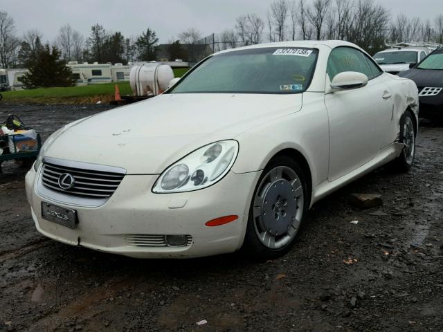 JTHFN48Y440057982 - 2004 LEXUS SC 430 WHITE photo 2