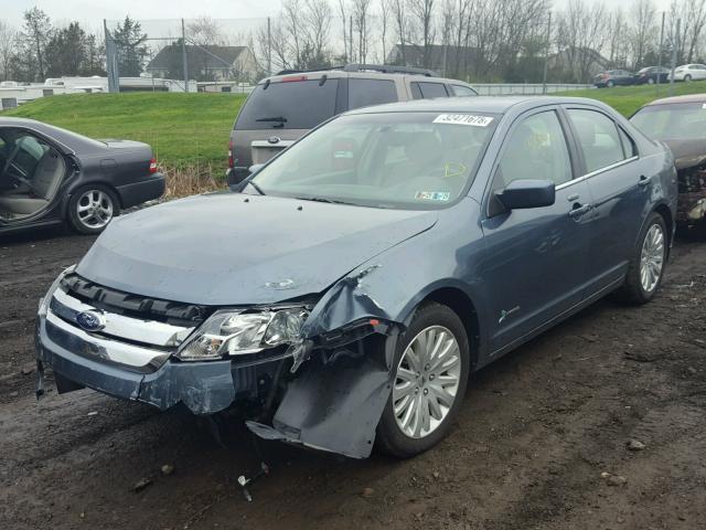 3FADP0L32BR116974 - 2011 FORD FUSION HYB BLUE photo 2