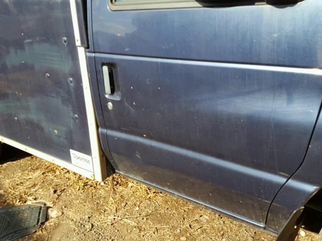 1FDSE35L82HB69469 - 2002 FORD ECONOLINE BLUE photo 9