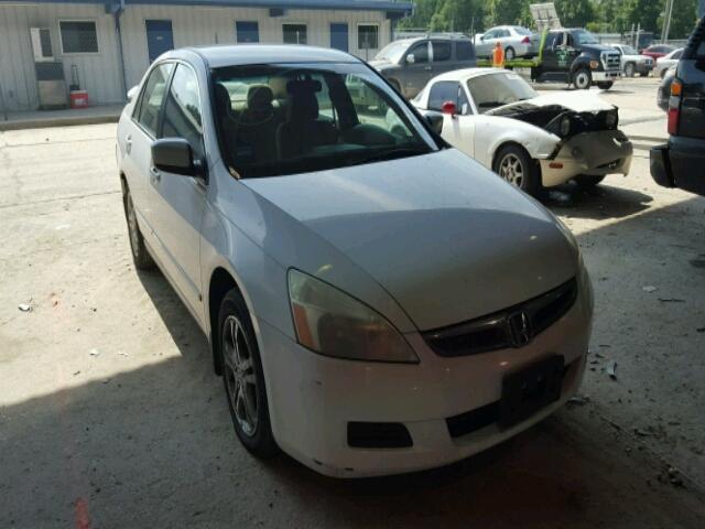 1HGCM56396A015830 - 2006 HONDA ACCORD WHITE photo 1