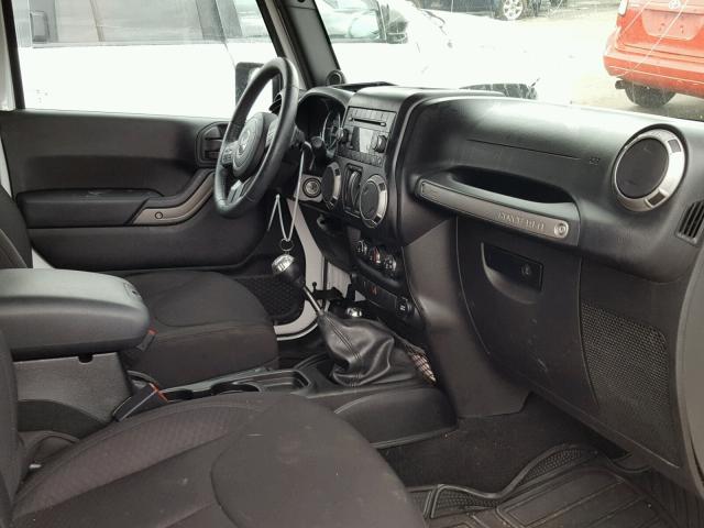 1C4AJWAG2DL702521 - 2013 JEEP WRANGLER S WHITE photo 5