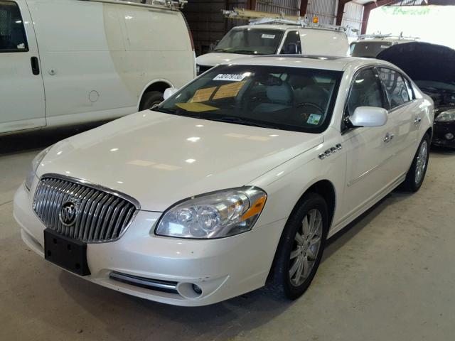 1G4HK5ESXBU113577 - 2011 BUICK LUCERNE SU WHITE photo 2