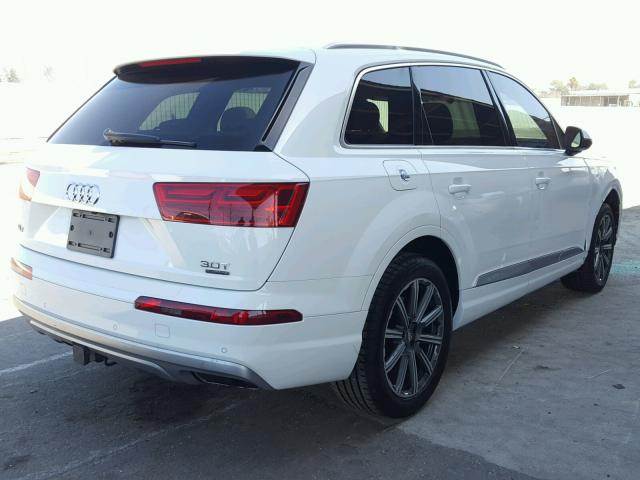 WA1LAAF71HD031115 - 2017 AUDI Q7 PREMIUM WHITE photo 4