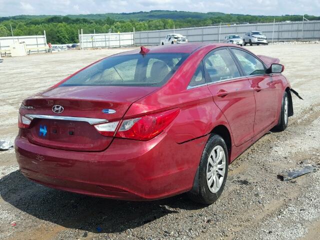 5NPEB4AC9DH526149 - 2013 HYUNDAI SONATA GLS RED photo 4