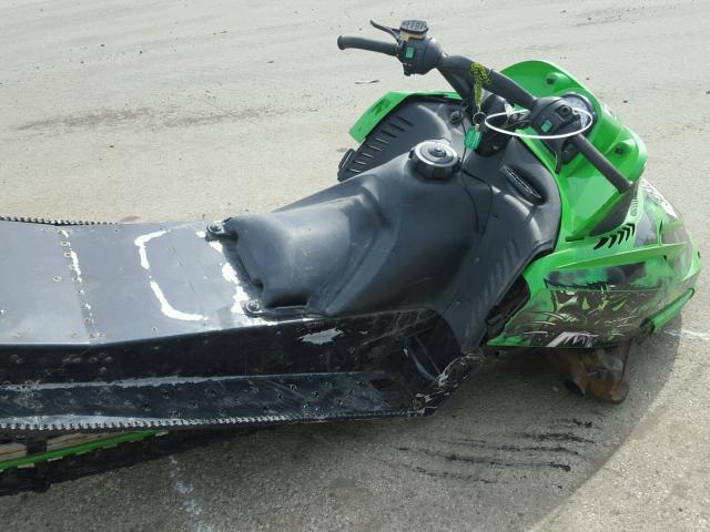 4UF06SNW86T137856 - 2006 ARCC SNOWMOBILE GREEN photo 5