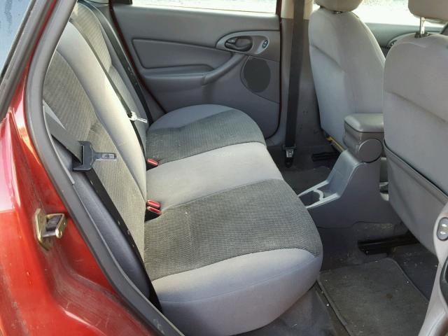 1FAFP34364W165247 - 2004 FORD FOCUS SE C RED photo 6