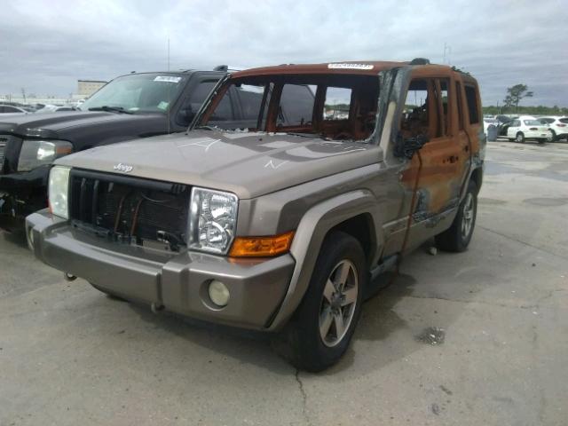 1J8HH48K26C265284 - 2006 JEEP COMMANDER GRAY photo 2
