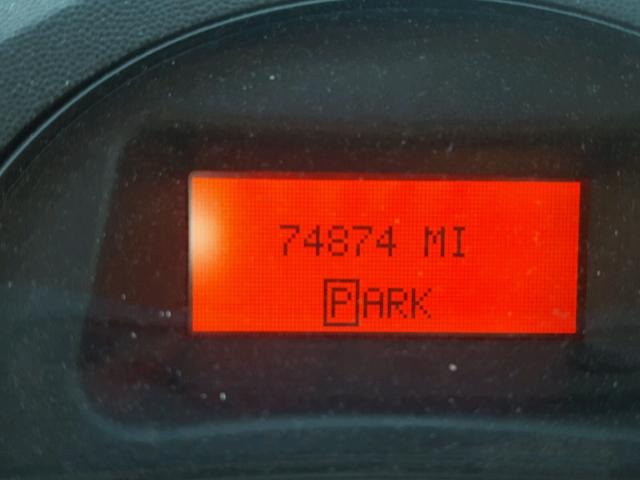 2G2WP552161117570 - 2006 PONTIAC GRAND PRIX SILVER photo 8