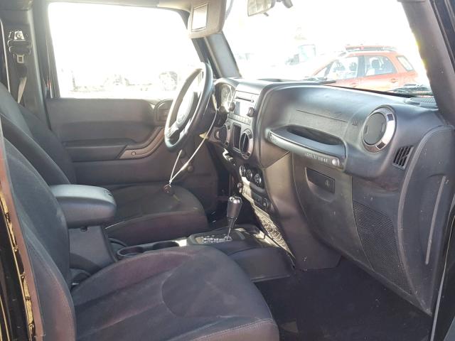 1C4BJWDG1CL241889 - 2012 JEEP WRANGLER U BLACK photo 5