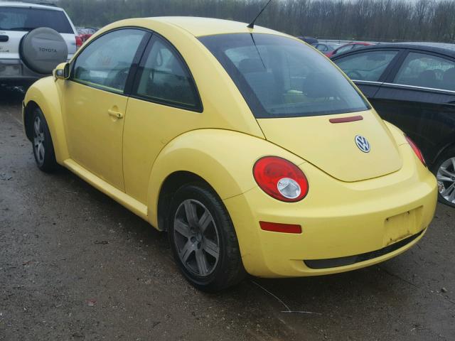 3VWPW31C46M422587 - 2006 VOLKSWAGEN NEW BEETLE 黄色 照片 3