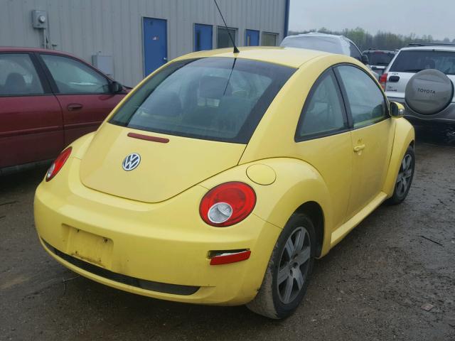 3VWPW31C46M422587 - 2006 VOLKSWAGEN NEW BEETLE 黄色 照片 4
