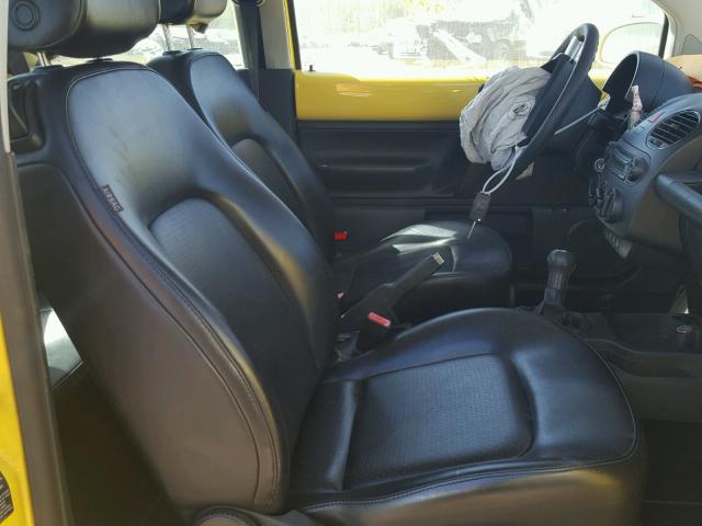 3VWPW31C46M422587 - 2006 VOLKSWAGEN NEW BEETLE 黄色 照片 5