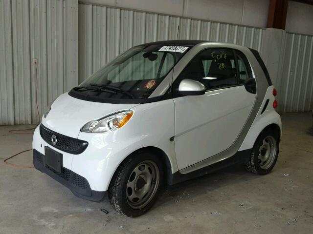 WMEEJ3BA5EK779242 - 2014 SMART FORTWO PUR TWO TONE photo 2