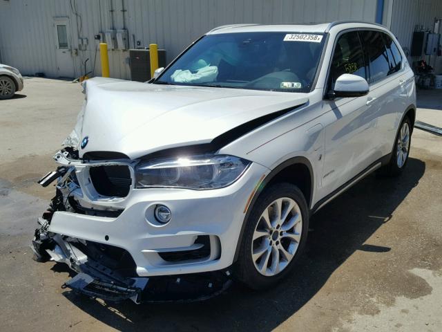 5UXKT0C54J0V98133 - 2018 BMW X5 XDR40E WHITE photo 2