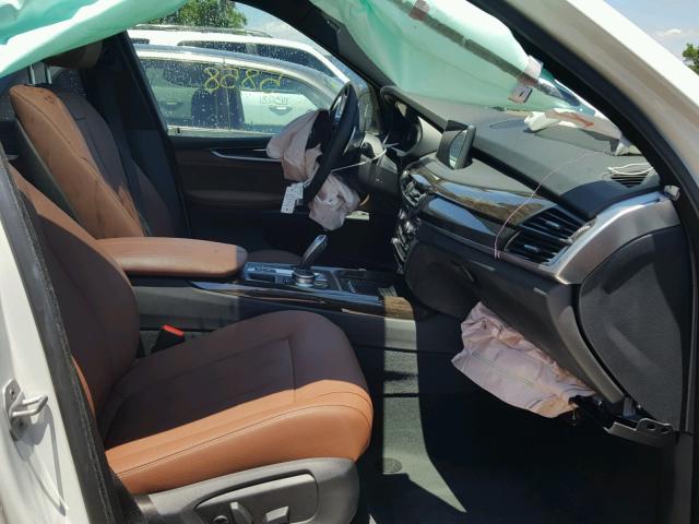 5UXKT0C54J0V98133 - 2018 BMW X5 XDR40E თეთრი ფოტო 5