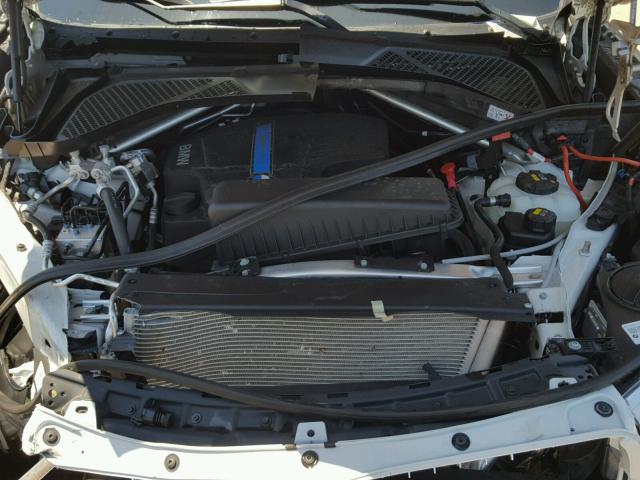 5UXKT0C54J0V98133 - 2018 BMW X5 XDR40E თეთრი ფოტო 7