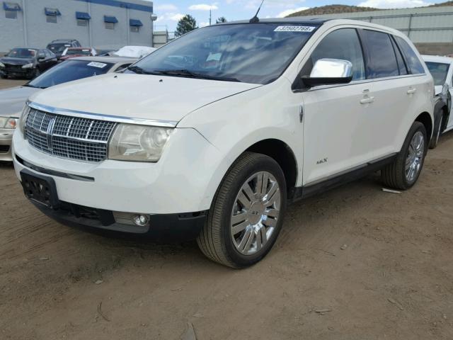 2LMDU68C58BJ12326 - 2008 LINCOLN MKX WHITE photo 2
