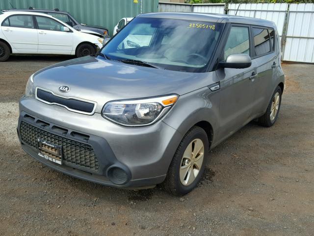 KNDJN2A21F7158235 - 2015 KIA SOUL GRAY photo 2