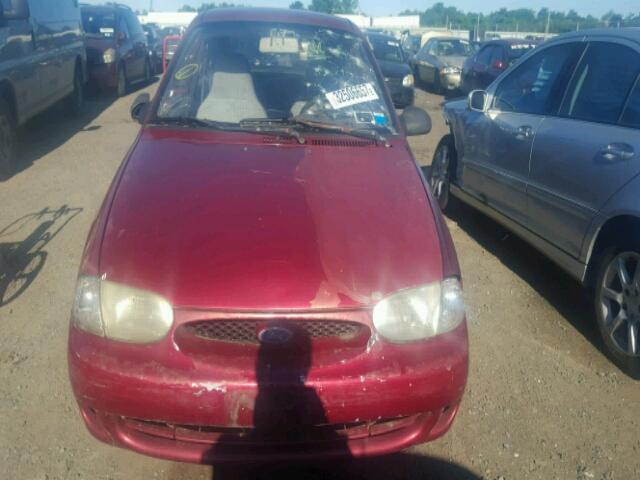 KNJLT05H3V6215666 - 1997 FORD ASPIRE RED photo 9