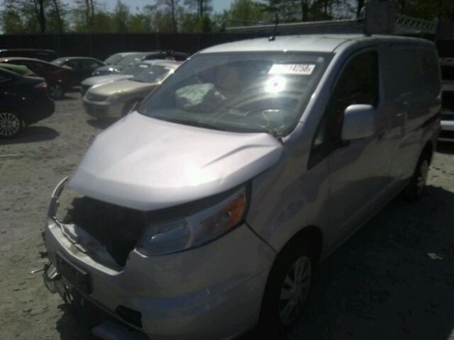 3N63M0YN2FK721050 - 2015 CHEVROLET CITY EXPRE SILVER photo 2