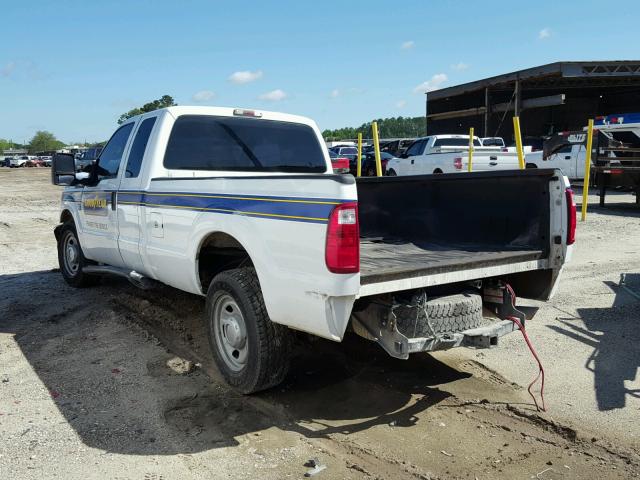 1FT8X3A66BEC90155 - 2011 FORD F350 SUPER WHITE photo 3